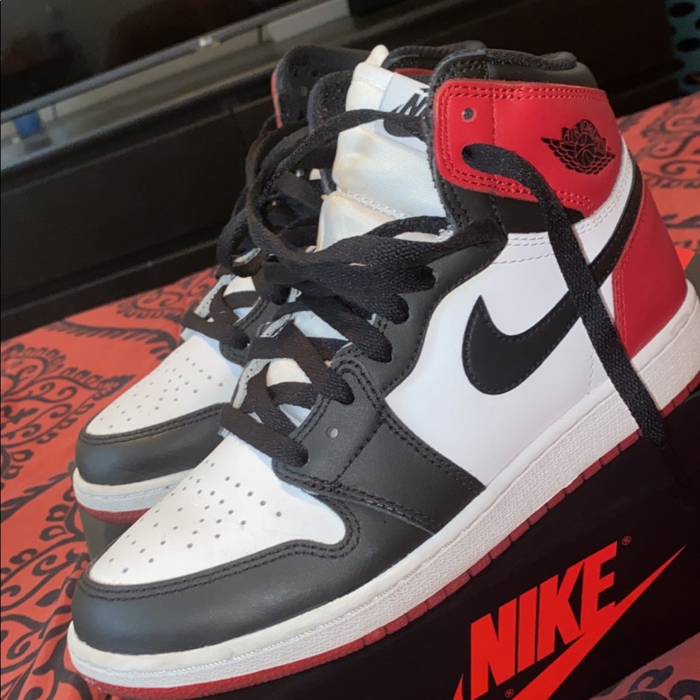 Retro 1 black toe